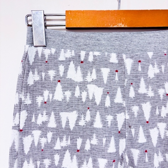 LA VIE EN ROSE Grey waffle pajama bottoms with fir tree pattern - Picture 6 of 8